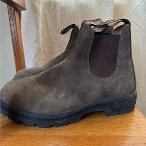 Blundstone Brown Chelsea Ankle Boots